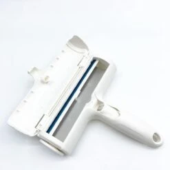 Merkloos Hoogwaardige Huisdierhaar Verwijderaar - Beste Oplossing Tegen Huisdierharen - Hondenhaar Verwijderaar - Kattenhaar Verwijderaar - Pluizenborstel - Haren Verwijderen - Ontharingsborstel - Haarvanger - Wit -Dieren Product Winkel 1200x1200 1195