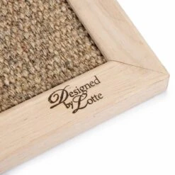 Designed By Lotte Poezels - Krabplank - Hout - 50x70x2 Cm -Dieren Product Winkel 1200x1200 984