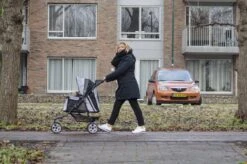 InnoPet All Terrain - Hondenbuggy - Zwart/Zilver - 85x52x96cm 19 InnoPet All Terrain - Hondenbuggy - Zwart/Zilver - 85x52x96cm -Dieren Product Winkel 1200x795 2