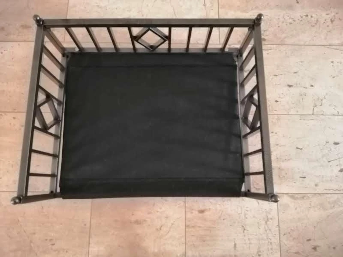 Metalen Hondenbank 70x55x35 1 Metalen Hondenbank 70x55x35