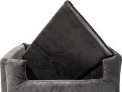 Velvet Silver - Autostoel Voor Hond - 47x42cm - Orthopedisch Kussen - Hondenmand Auto - Wasbaar - Handgemaakt -Dieren Product Winkel 1200x908 5