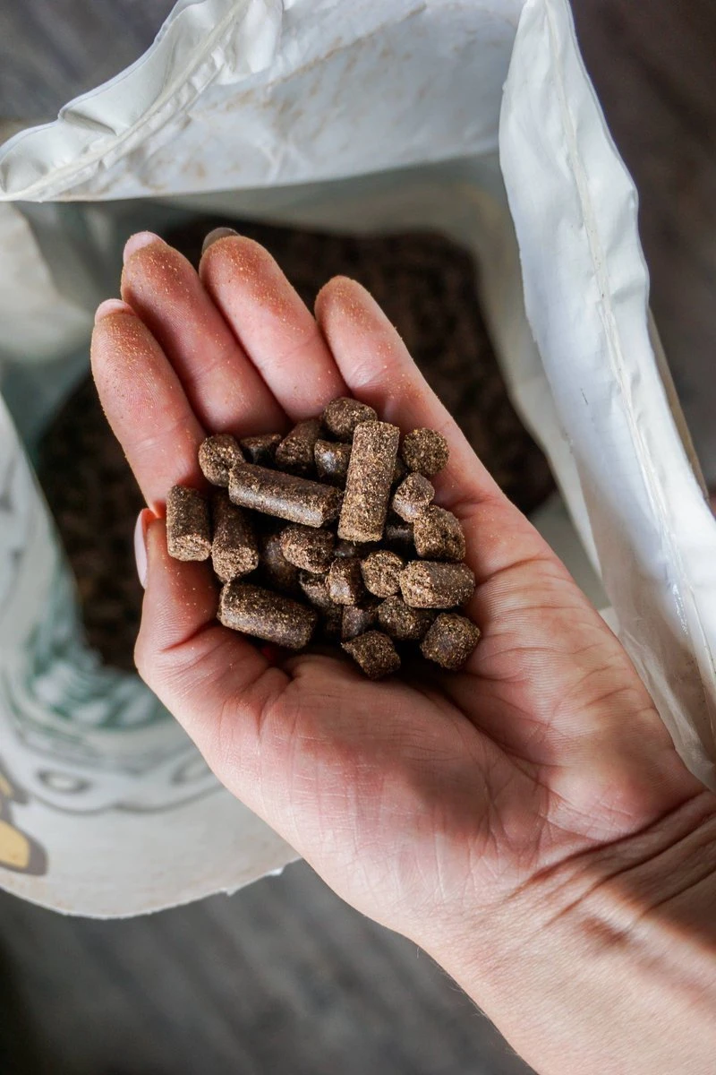 WOOOF Senior 18KG - Geperst Senior Hondenvoer - Geperste Senior Hondenbrokken - Senior Droogvoer 2 WOOOF Senior 18KG - Geperst Senior Hondenvoer - Geperste Senior Hondenbrokken - Senior Droogvoer - Afbeelding 2