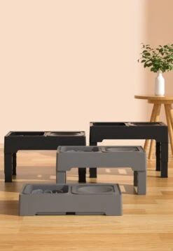 Voerbak Hond - Anti Schrokbak Hond - In Hoogte Verstelbaar - Hondenvoerbak - Voerbak Hond Met Standaard - Voerbak Dubbel - Drinkbak Hond - Honden - Kattenbak - Slow Feeder - Hond - Kat - Hondenmand - Hondenvoer - Kattenvoer - Zwart 11 Voerbak Hond - Anti Schrokbak Hond - In Hoogte Verstelbaar - Hondenvoerbak - Voerbak Hond Met Standaard - Voerbak Dubbel - Drinkbak Hond - Honden - Kattenbak - Slow Feeder - Hond - Kat - Hondenmand - Hondenvoer - Kattenvoer - Zwart -Dieren Product Winkel 831x1200 6